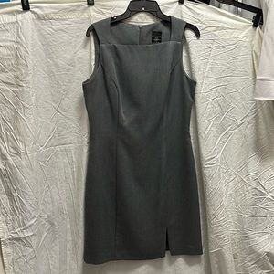 B. Moss Dress, size junior 9-10